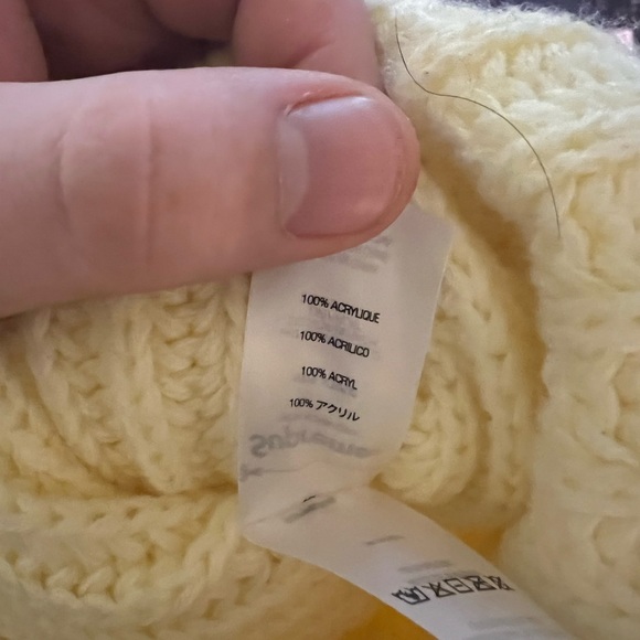 Supreme Beanie - Picture 3 of 5